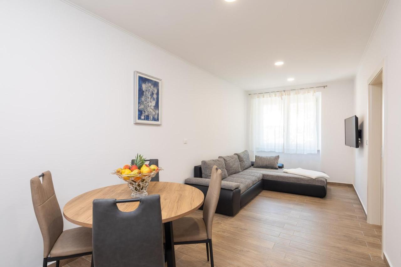 Direct Beach Apartments Jesenice  Dış mekan fotoğraf