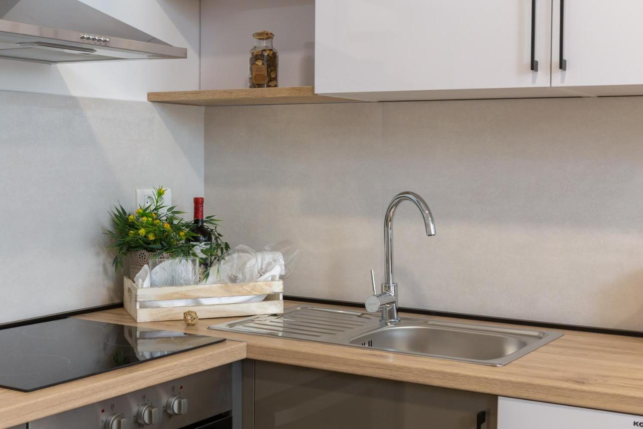 Direct Beach Apartments Jesenice  Dış mekan fotoğraf