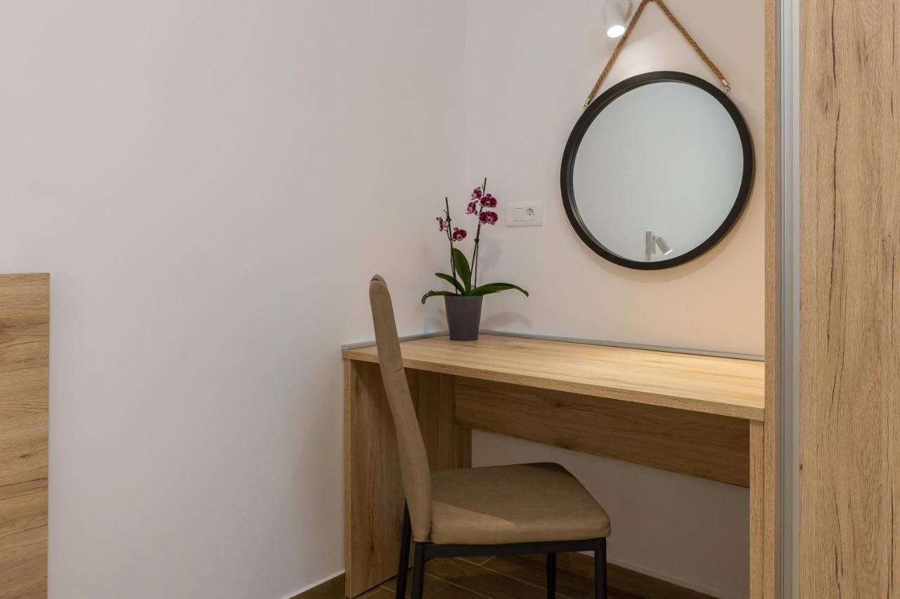 Direct Beach Apartments Jesenice  Dış mekan fotoğraf